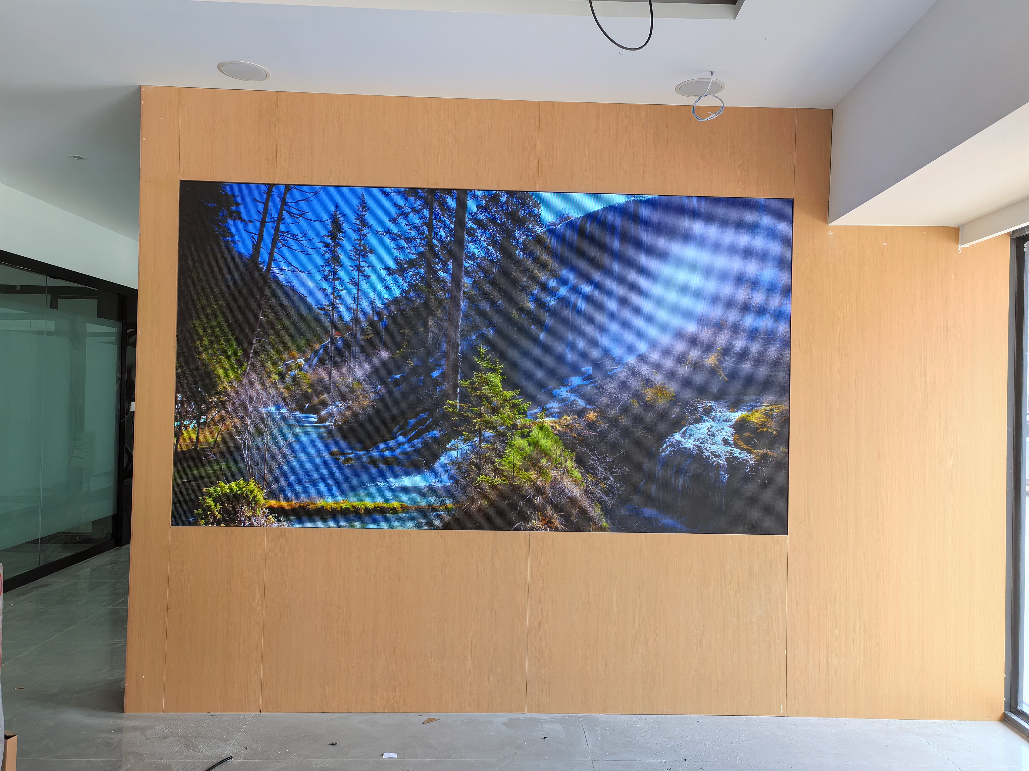 高县-室内P2.0全彩